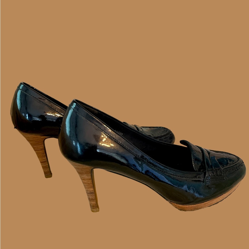 Staccato womans black patten leather penny loafer heel shoe